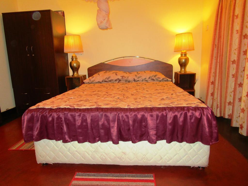 Hotel Shalini Anuradhapura Quarto foto